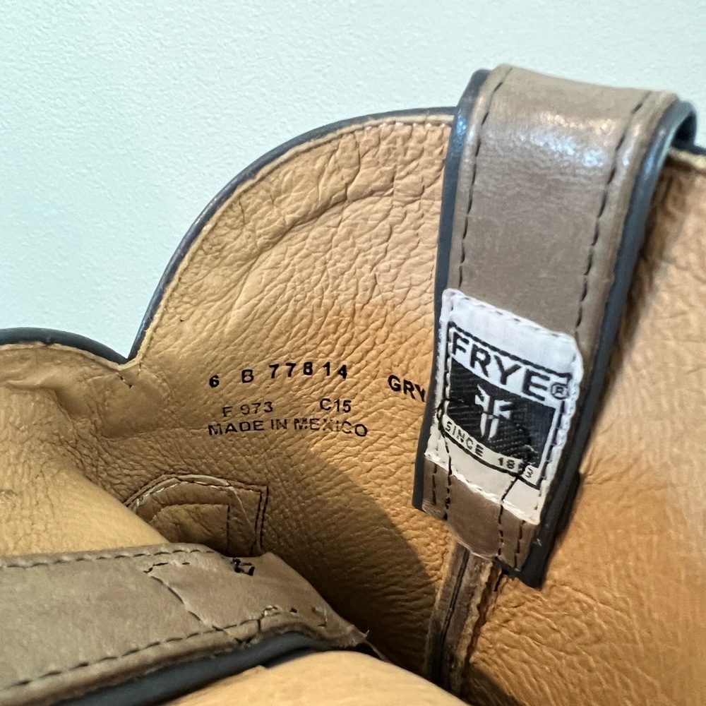 Frye Billy Short Boot - Picture 9 of 10